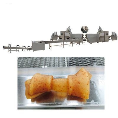 Собака обрабатывает технологическую линию корма для домашних животных, двойную машину создателя собачьей еды цвета