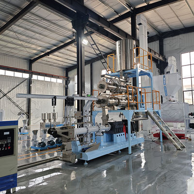 Удите производственную линию штрангпресса еды любимчика, машину создателя собачьей еды