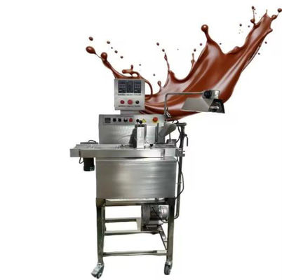 Опухнутое адвокатское сословие адвокатского сословия риса конфеты/шоколада делая машину с формировать и резать